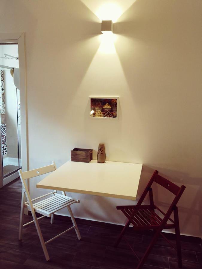 Mina's Place * Naples